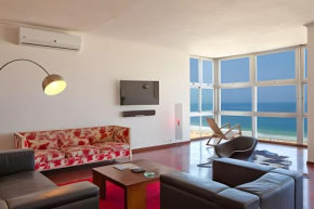HR.368 - Lindo apartamento de 3 quartos frente mar Avenida Atlantica para locação temporada